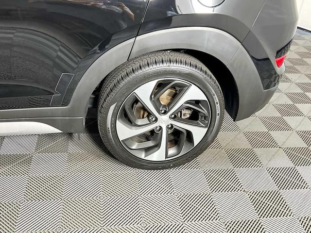 Photo of 2018 Black Noir Pearl Hyundai TUCSON