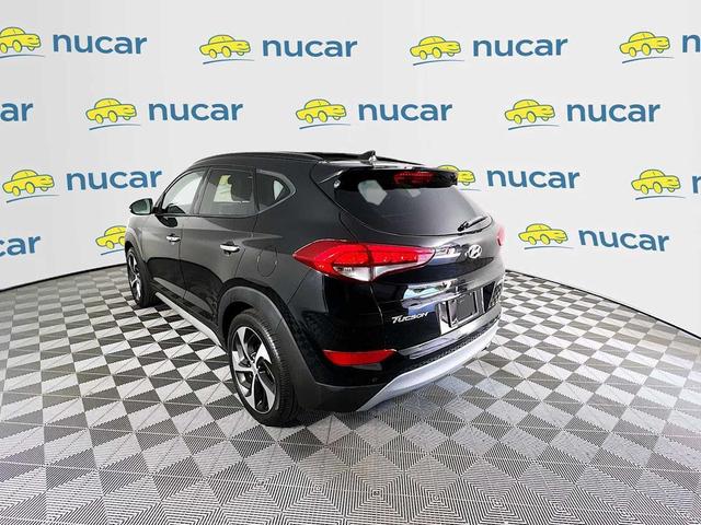 Photo of 2018 Black Noir Pearl Hyundai TUCSON