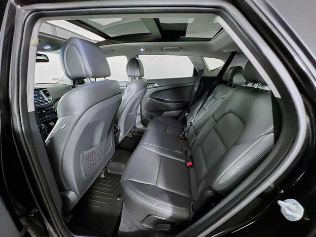 Photo of 2018 Black Noir Pearl Hyundai TUCSON
