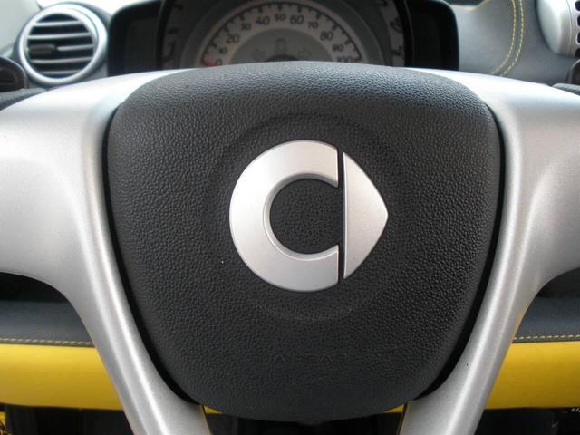 Photo of 2013 Yellow smart ForTwo