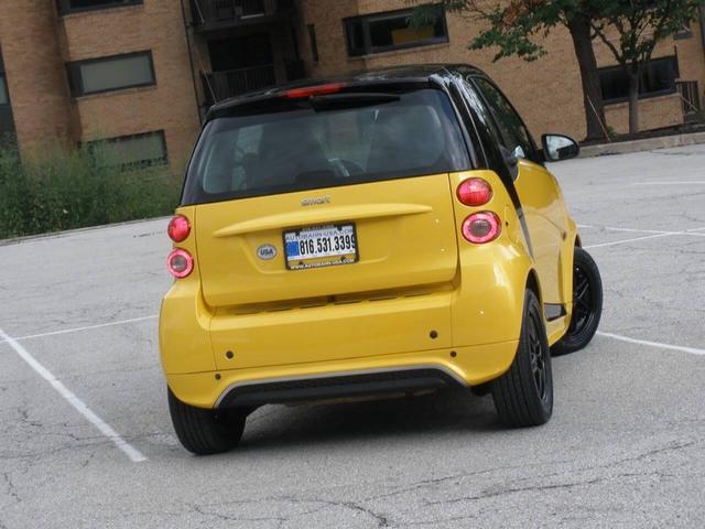 Photo of 2013 Yellow smart ForTwo