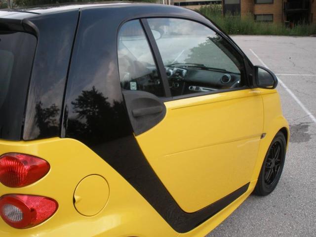 Photo of 2013 Yellow smart ForTwo