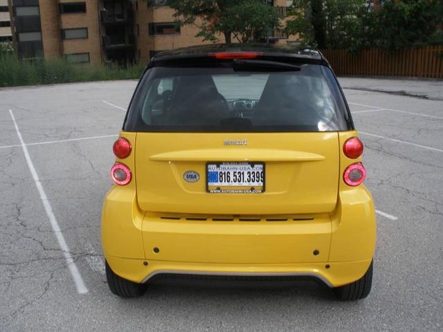 Photo of 2013 Yellow smart ForTwo