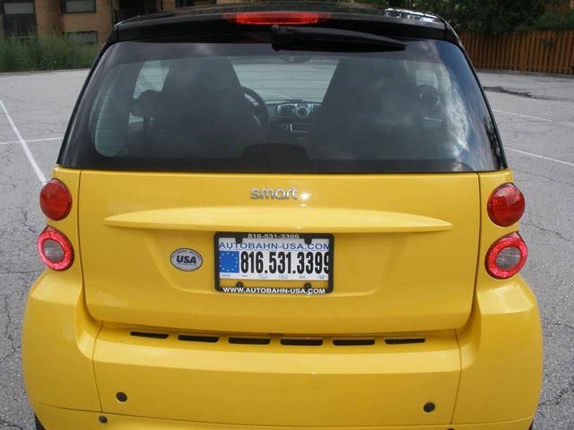 Photo of 2013 Yellow smart ForTwo