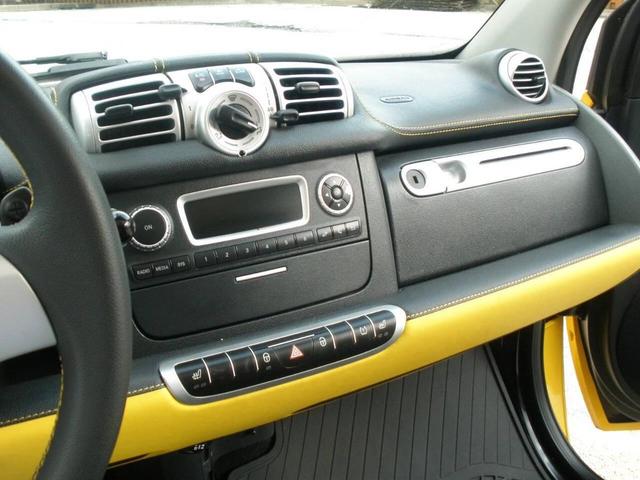Photo of 2013 Yellow smart ForTwo