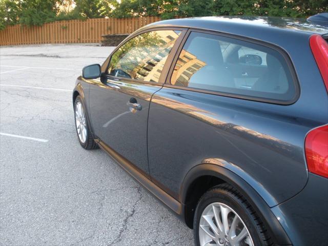 Photo of 2011 Barents Blue Metallic Volvo C30