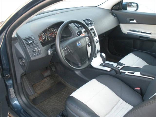 Photo of 2011 Barents Blue Metallic Volvo C30