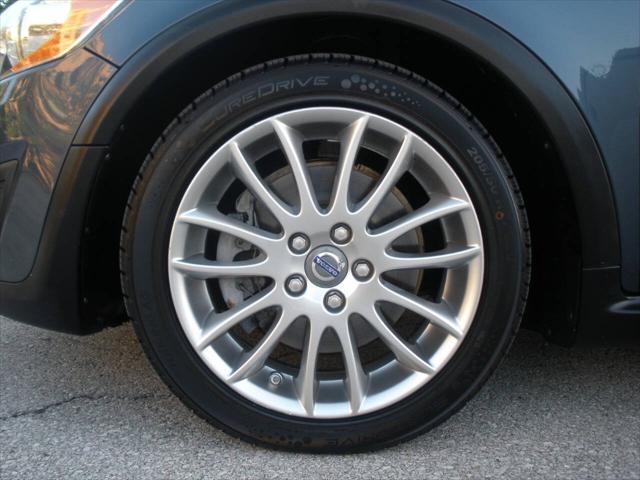Photo of 2011 Barents Blue Metallic Volvo C30