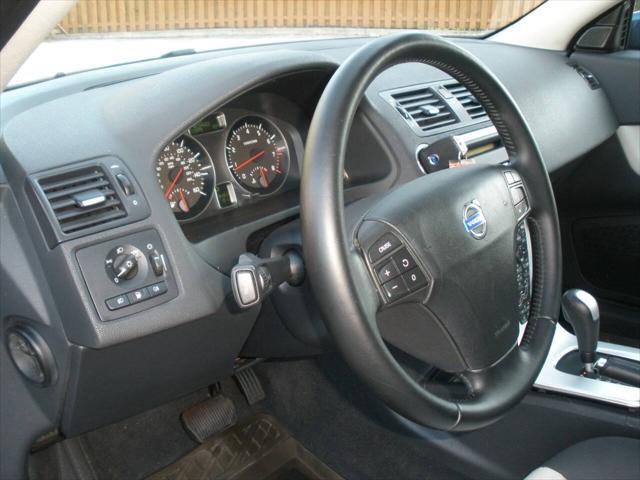 Photo of 2011 Barents Blue Metallic Volvo C30