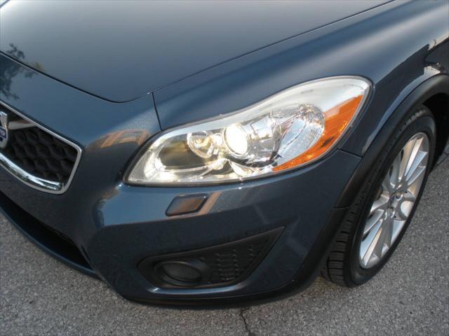 Photo of 2011 Barents Blue Metallic Volvo C30