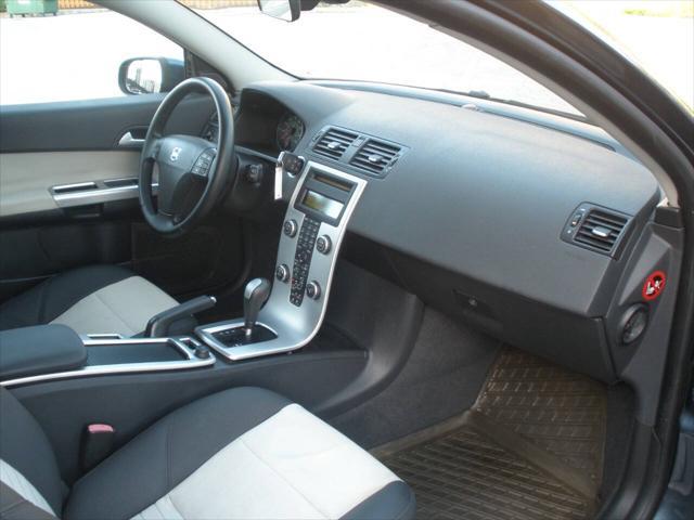 Photo of 2011 Barents Blue Metallic Volvo C30