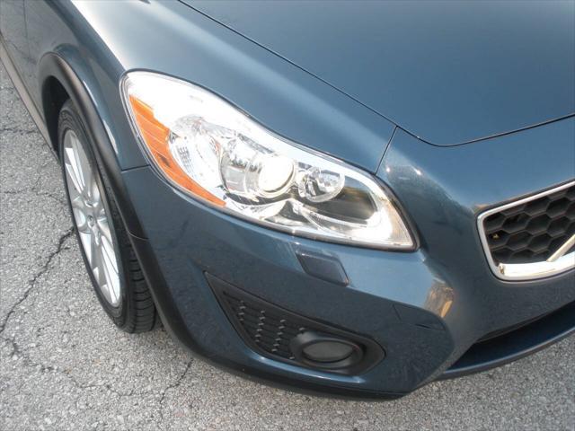 Photo of 2011 Barents Blue Metallic Volvo C30