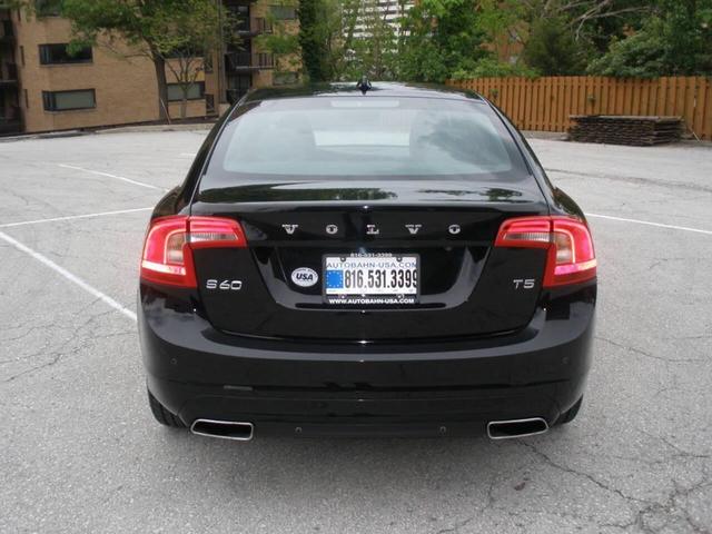 Photo of 2015 Black Volvo S60