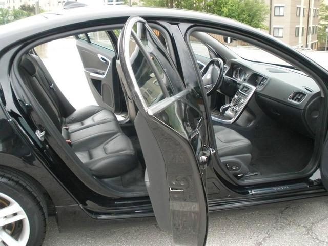 Photo of 2015 Black Volvo S60