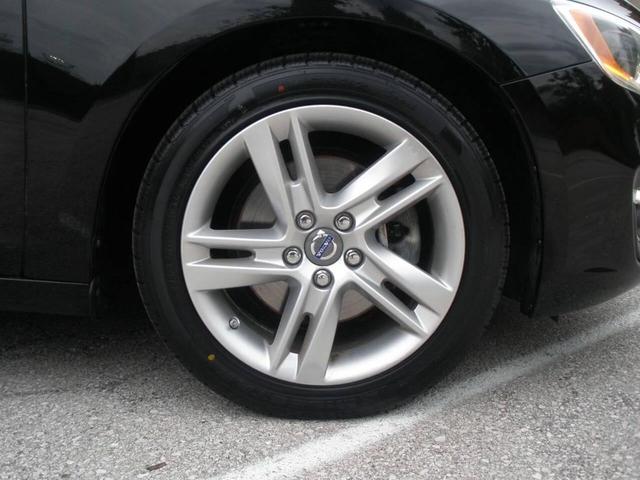 Photo of 2015 Black Volvo S60