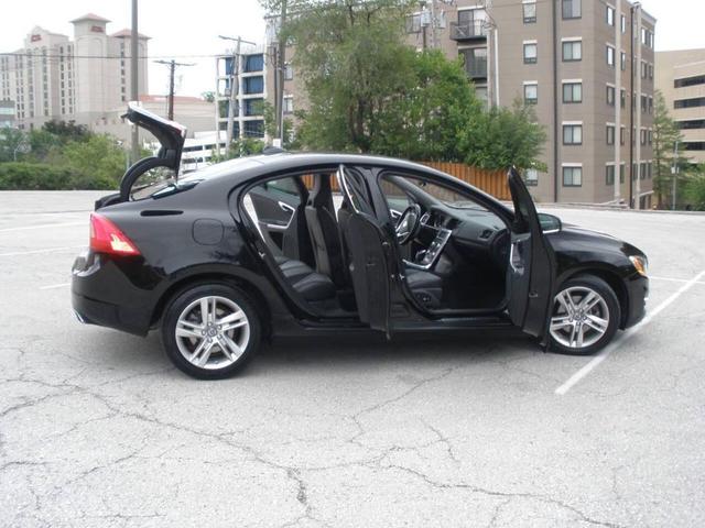 Photo of 2015 Black Volvo S60