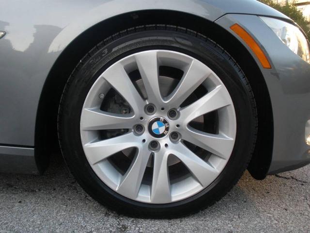 Photo of 2011 Space Gray Metallic BMW 328
