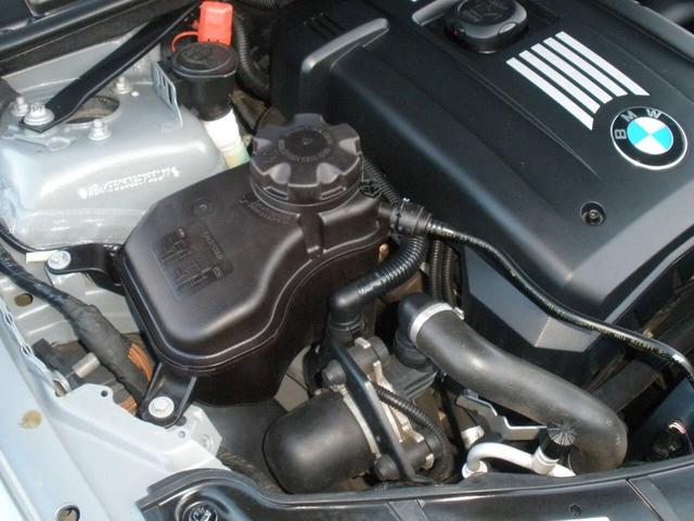 Photo of 2011 Space Gray Metallic BMW 328