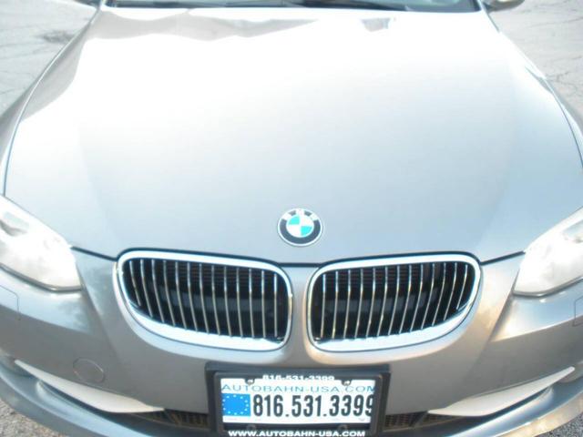 Photo of 2011 Space Gray Metallic BMW 328