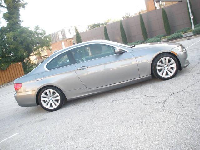 Photo of 2011 Space Gray Metallic BMW 328