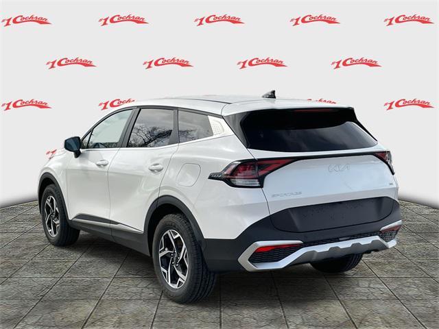 Photo of 2023 Snow White Pearl Kia Sportage