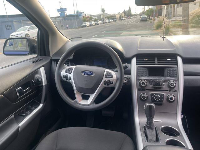 Photo of 2014 Deep Impact Blue Metallic Ford Edge