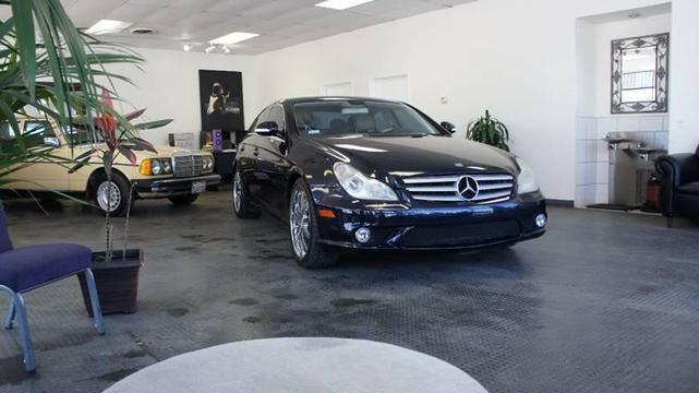 Photo of 2006 Capri Blue Metallic Mercedes-Benz CLS-Class