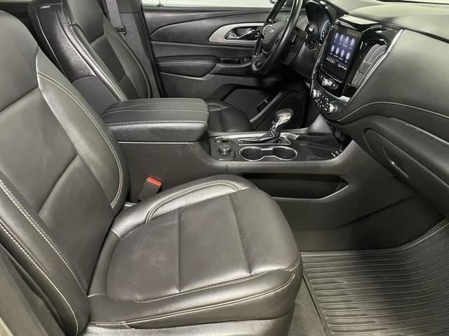 Photo of 2023 Sterling Gray Metallic Chevrolet Traverse