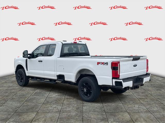 Photo of 2025 Oxford White Ford F-350