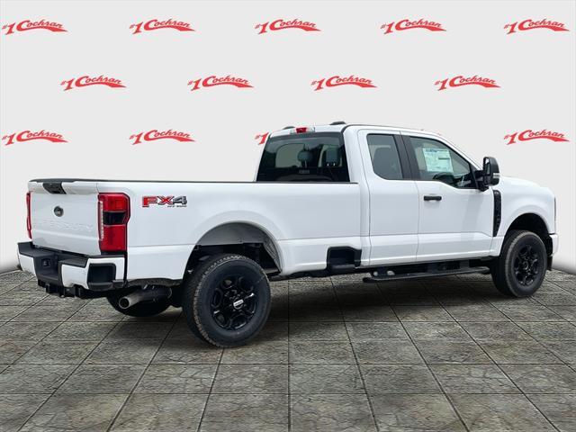 Photo of 2025 Oxford White Ford F-350
