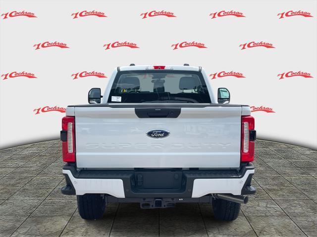 Photo of 2025 Oxford White Ford F-350