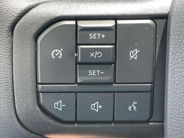 Photo of 2025 Oxford White Ford F-350
