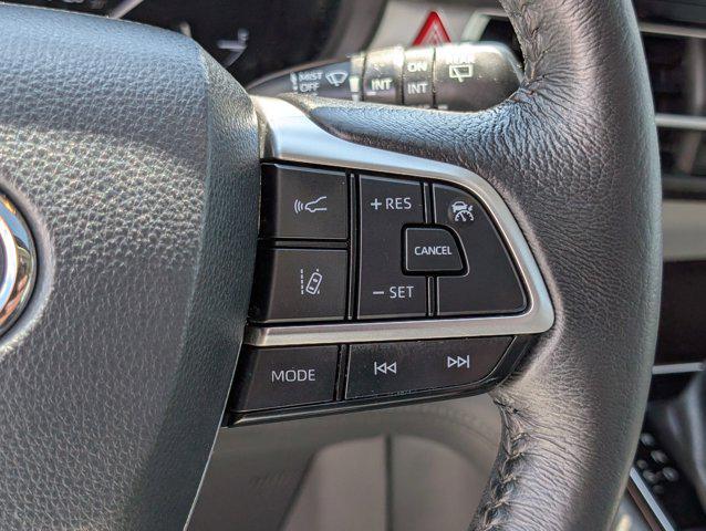 Photo of 2021 Midnight Black Metallic Toyota Sienna