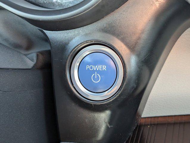 Photo of 2021 Midnight Black Metallic Toyota Sienna