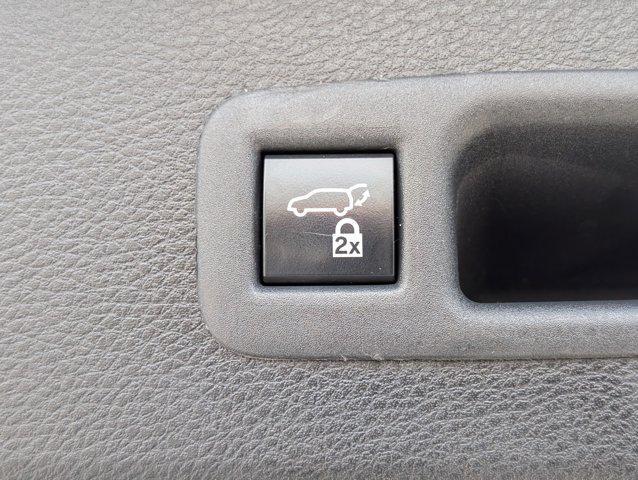 Photo of 2021 Midnight Black Metallic Toyota Sienna