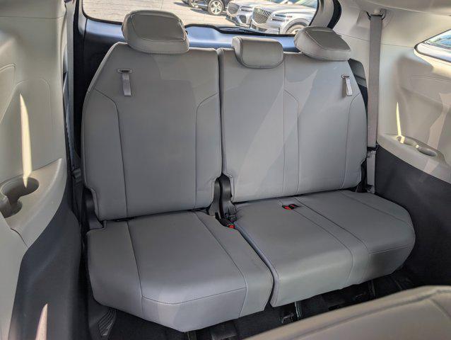 Photo of 2021 Midnight Black Metallic Toyota Sienna