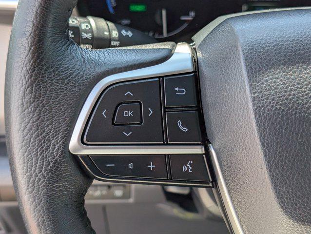Photo of 2021 Midnight Black Metallic Toyota Sienna