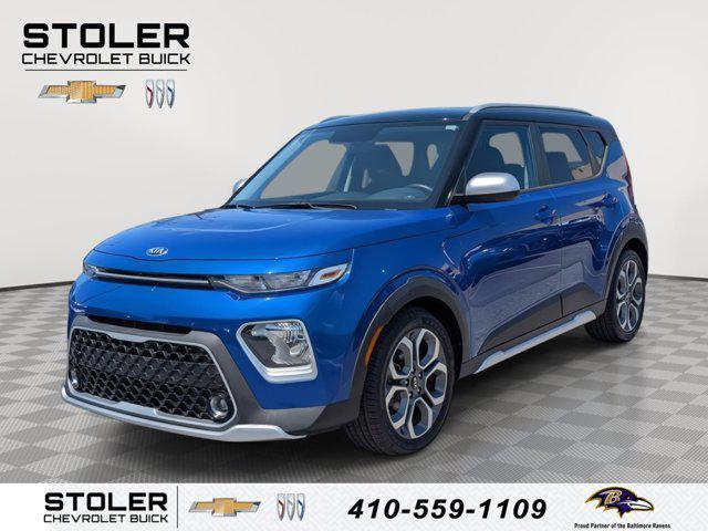 Photo of 2020 Cherry Black/Blue Roof Kia Soul