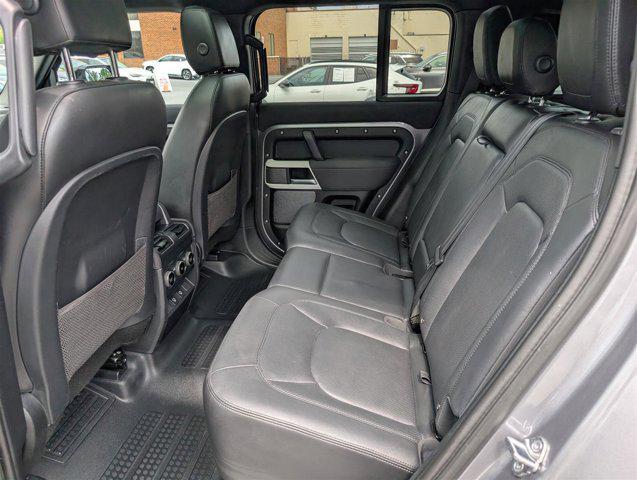 Photo of 2023 Hakuba Silver Metallic Land Rover Defender