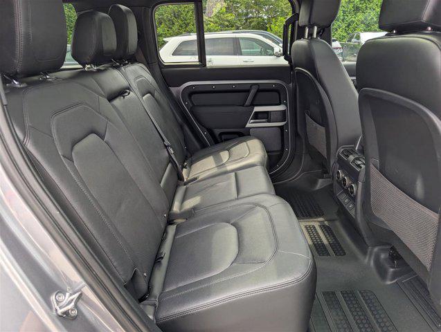 Photo of 2023 Hakuba Silver Metallic Land Rover Defender