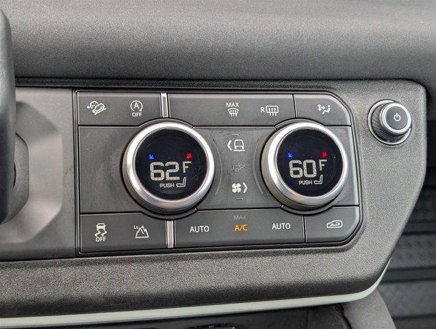 Photo of 2023 Hakuba Silver Metallic Land Rover Defender