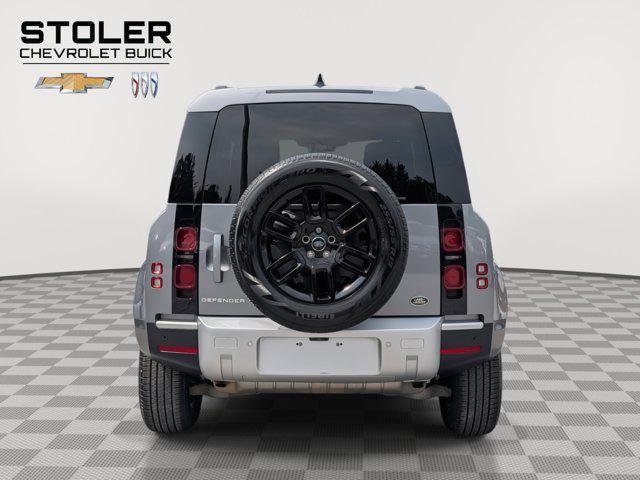 Photo of 2023 Hakuba Silver Metallic Land Rover Defender