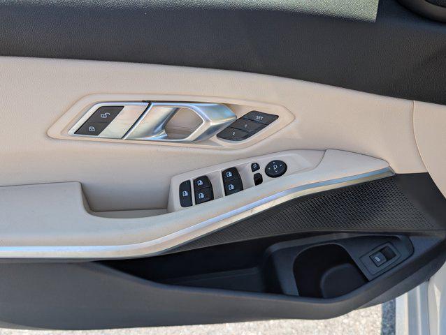 Photo of 2020 Alpine White BMW 330