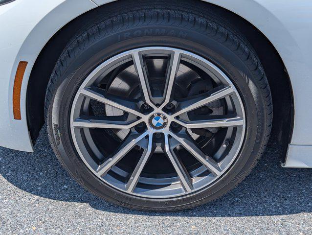 Photo of 2020 Alpine White BMW 330