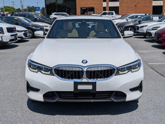 Photo of 2020 Alpine White BMW 330
