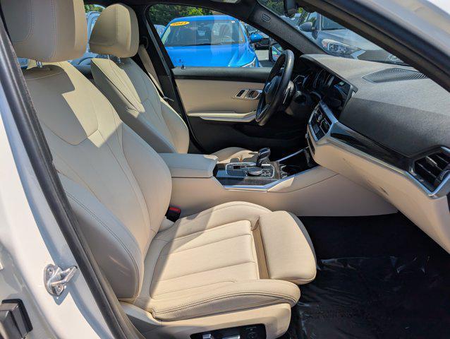 Photo of 2020 Alpine White BMW 330