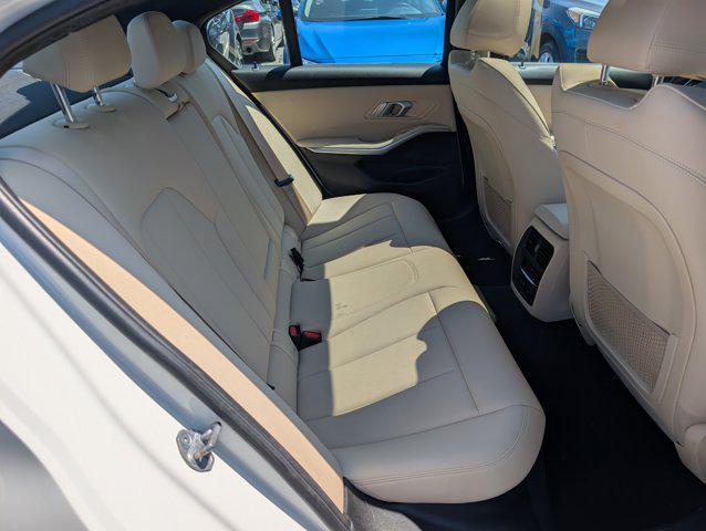 Photo of 2020 Alpine White BMW 330