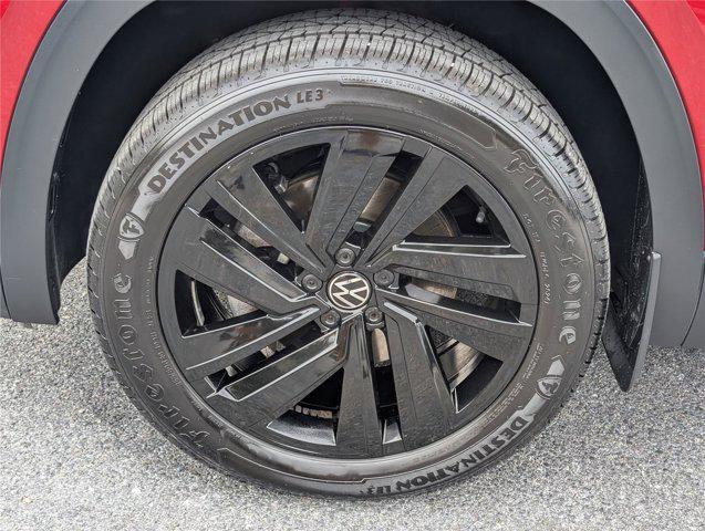 Photo of 2021 Red Metallic Volkswagen Atlas Cross Sport