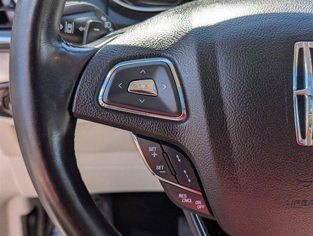 Photo of 2018 Rhapsody Blue Metallic Lincoln MKX