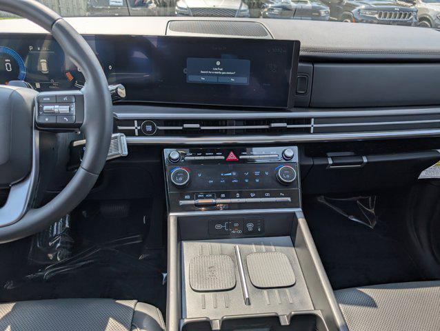 Photo of 2024 Shimmering Silver Hyundai SANTA FE